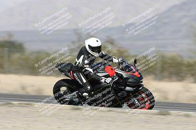 media/Dec-01-2025-Moto Forza (Mon) [[2daa91e15f]]/3-Beginner Group/Session 2 (Turn 7 Inside Pans)/